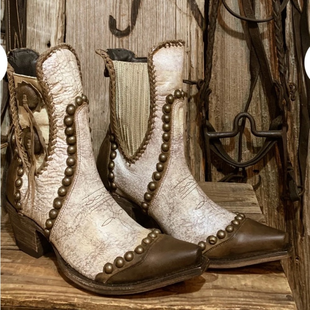 Double D Ranch Old Gringo ~ Size 10 ~ White & Brown Studded Ankle Boots ~ New - Picture 2 of 16